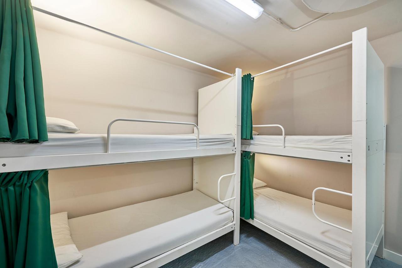 Hola Hostal Eixample برشلونة المظهر الخارجي الصورة
