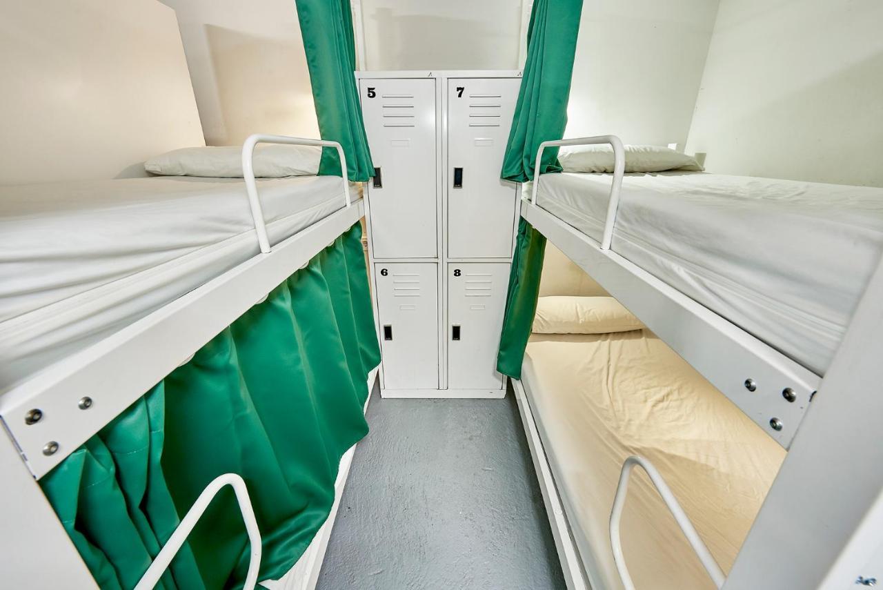 Hola Hostal Eixample برشلونة المظهر الخارجي الصورة