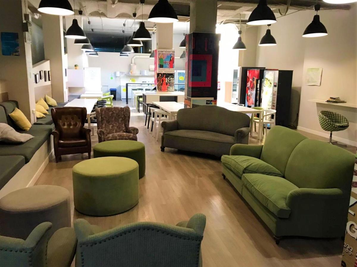 Hola Hostal Eixample برشلونة المظهر الخارجي الصورة